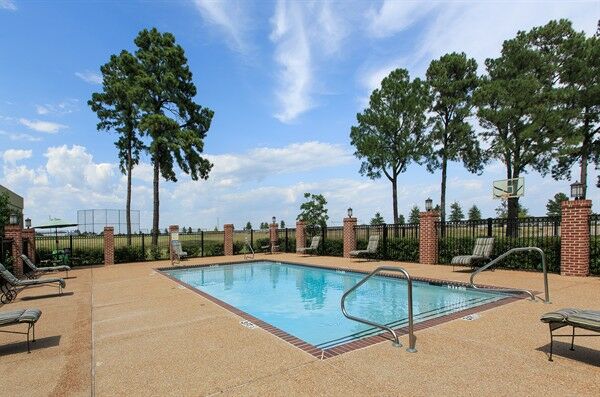 Historic Whispering Woods Hotel & Conference Center Olive Branch Buitenkant foto